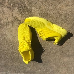 CUSTOM YELLOW Nike Prestos